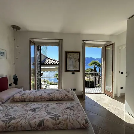Near With Panoramic Views Villa Oggebbio