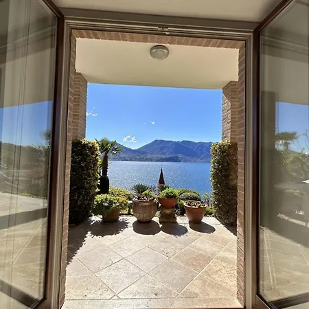 Near With Panoramic Views Villa Oggebbio